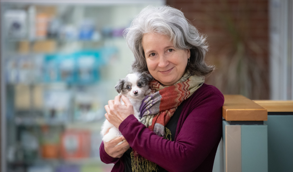 Dr. Marti Hopson wins PEIVMA Veterinary Leadership Award