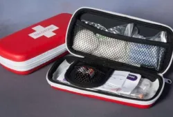 Naloxone kit