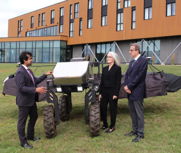 Dr. Aitazaz Farooque (left), Professor and Associate Dean of the UPEI School of Climate Change and Adaptation, speaks with Dr. Wendy Rodgers, President and Vice-Chancellor of UPEI, and Dr. Alejandro Adem, President, Natural Sciences and Engineering Research Council of Canada, at a recent federal funding announcement at UPEI’s Canadian Centre for Climate Change and Adaptation in St. Peter’s Bay, PEI.